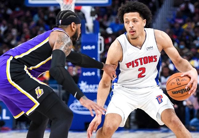 更大的年轻 更大的年轻