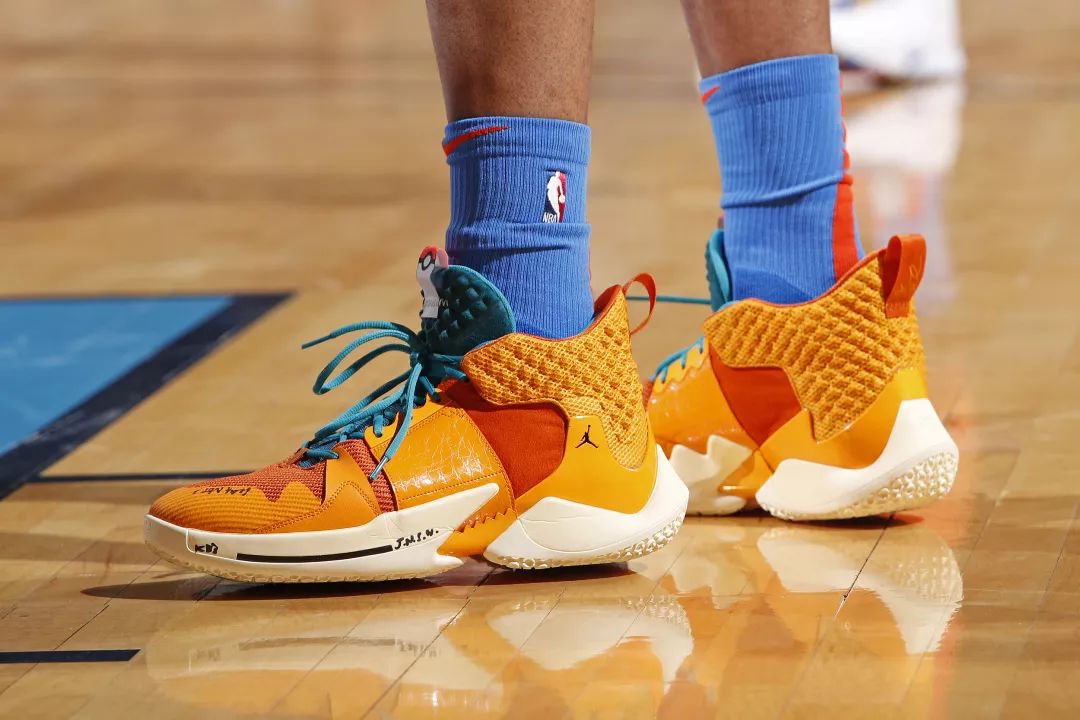 下路退让 下路退让