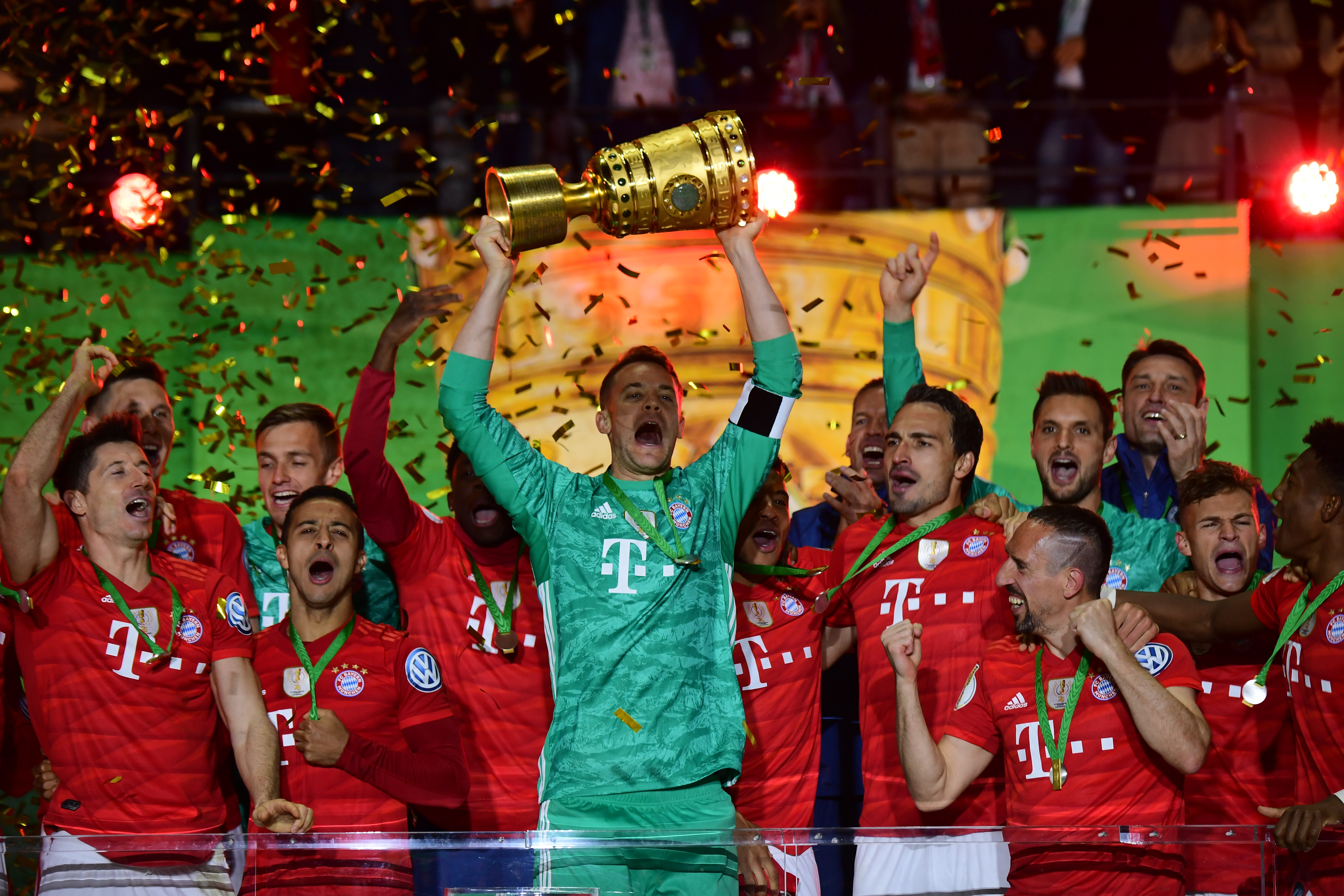 锋与二条小 锋与二条小