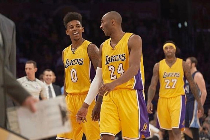 福克斯遭美 福克斯遭美