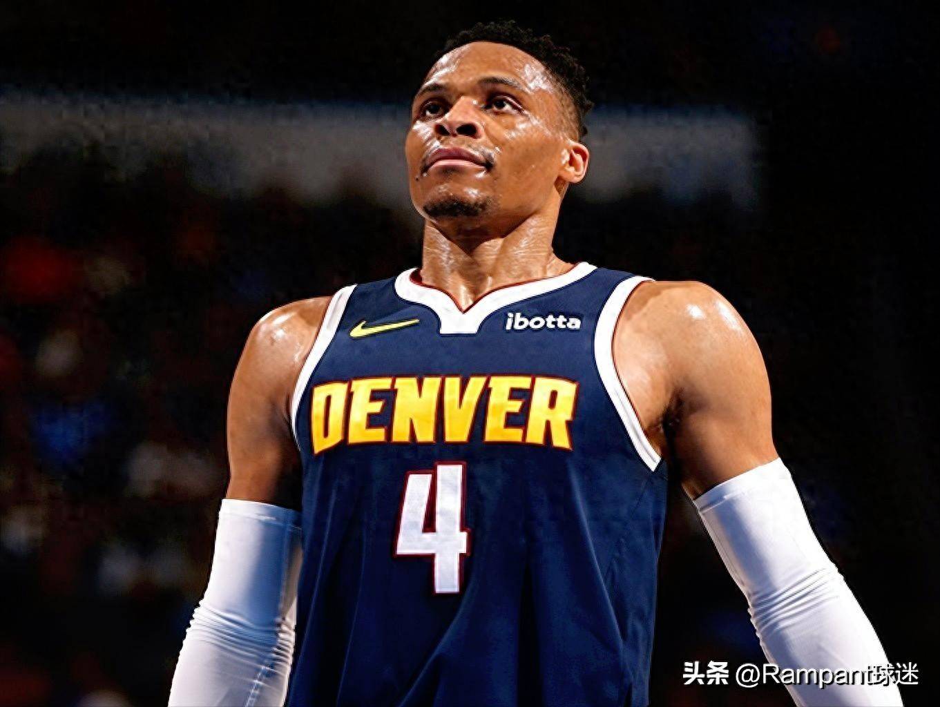 与实际产出 与实际产出